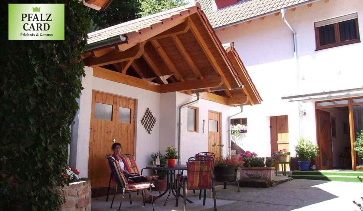 Hotel Haus Am Kastanienwald à Dörrenbach Extérieur photo